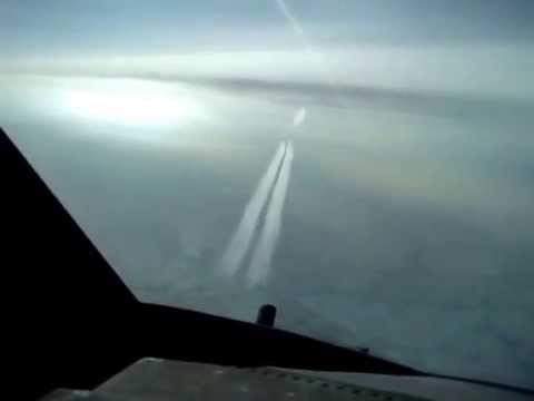 Youtube: Formation Of Contrail From inbound Aircraft