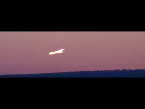Youtube: UFO fliegt über Sonne am 20.05.2013 und riesen UFO erscheint