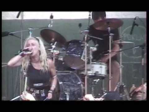 Youtube: Cyness live in Obscene extreme 2002