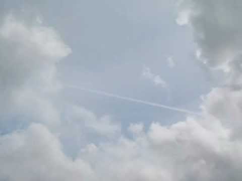 Youtube: unnatürliche wolken Juli 2012
