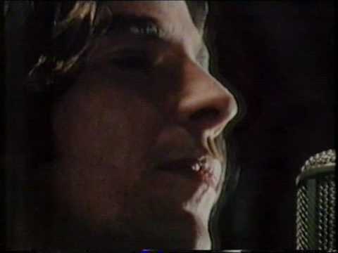 Youtube: John Paul Young - Love Is In The Air (1978)