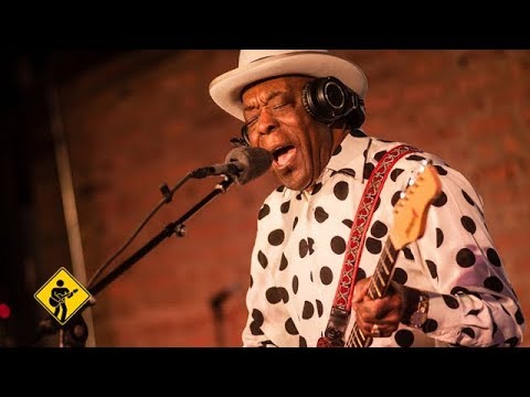 Youtube: Skin Deep featuring Buddy Guy | Playing For Change | Song Across the USA