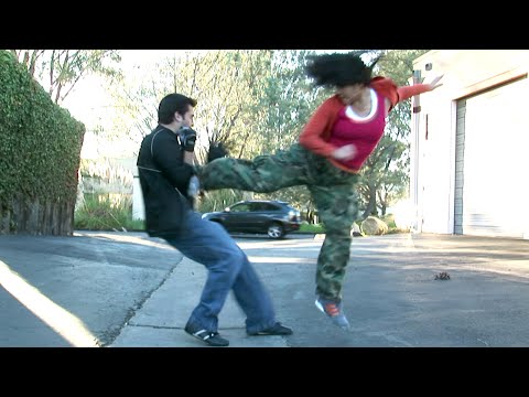 Youtube: Taekwondo Girl vs Boxing Guy | Martial Arts Fight Scene