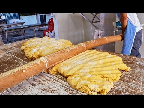 Youtube: Eine aussterbende chinesische Technik: Herstellung von Bambusnudeln, Kuchen aus weichem Mehl