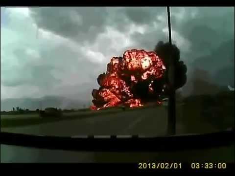 Youtube: Airplane Crashes ON CAMERA - Unbelievable Bagram Airfield Crash in Kabul Afghanistan 29 APR 2013