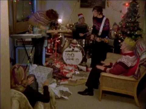 Youtube: The Wombats - Is This Christmas? (Official Video)