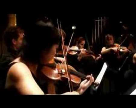 Youtube: Mozart "Eine kleine Nachtmusik" I. Allegro