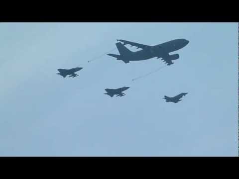 Youtube: Luftbetankung Eurofighter Ila Berlin 2012