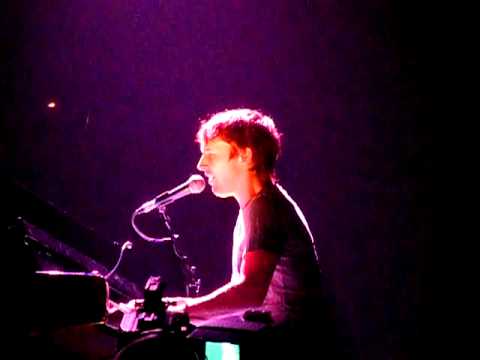 Youtube: James Blunt - Goodbye My Lover - TUI Arena Hannover 2011