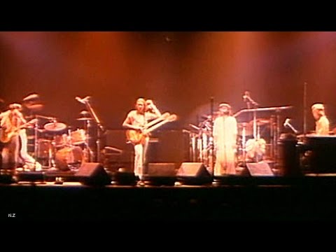 Youtube: Genesis - Los Endos 1976 Live Video Sound HQ