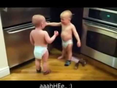 Youtube: Zwei süße Babys streiten