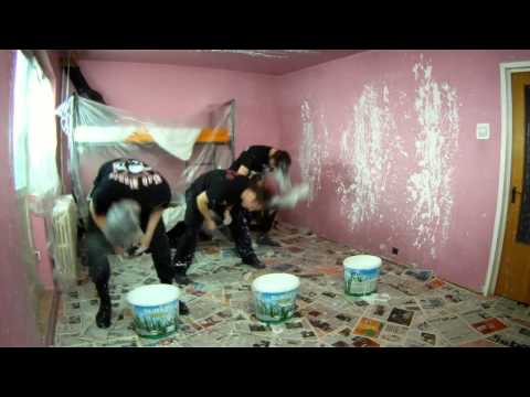 Youtube: headbang turkey house painting with this young metal fans