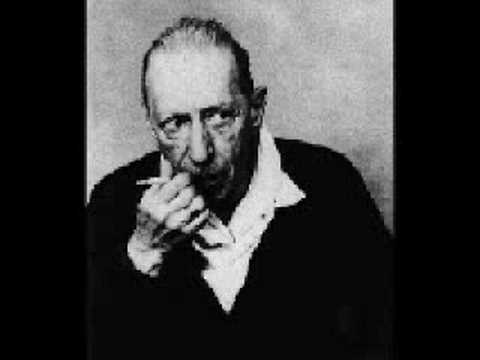 Youtube: Igor Stravinsky plays Stravinsky Piano Sonata (1924)