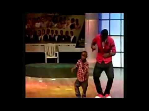 Youtube: Small Boy Dancing Azonto