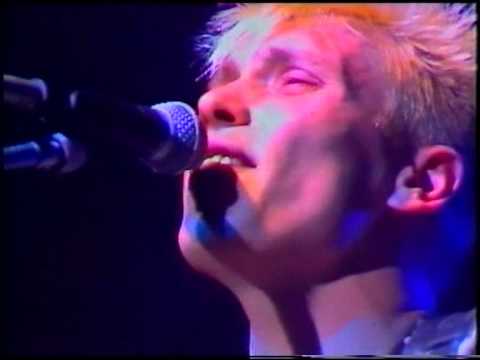 Youtube: Die Ärzte Live - 1987 - Nach uns die Sintflut - 10 - Westerland.avi