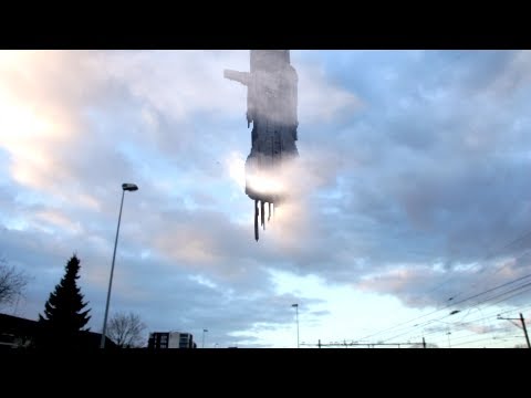 Youtube: GIGANTIC UFO in Moscow, Russia April 2014