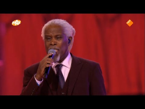 Youtube: Billy Ocean - Love really hurts without you (44 years later - Max Proms 2019)