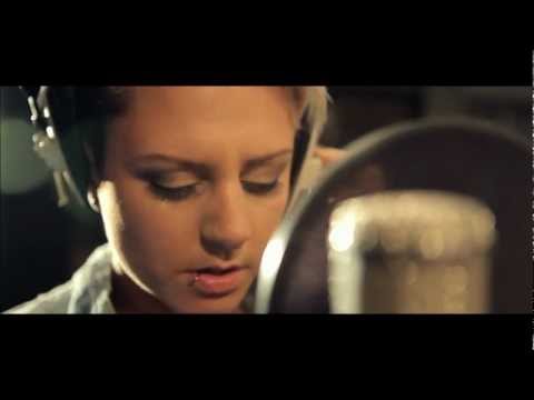 Youtube: Christina Novelli - Concrete Angel [Acoustic]