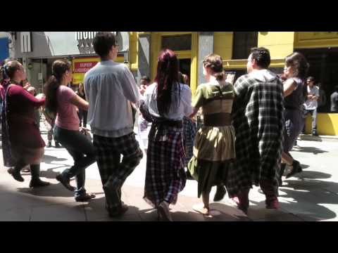 Youtube: AN DRO - Grupo Arallec'h de Danças Celtas (7/9)