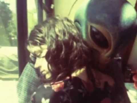 Youtube: SOKO :: I Thought I Was An Alien (Official Video)