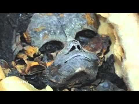 Youtube: Extraterrestrial Mummy Found In Egypt 2012 HD