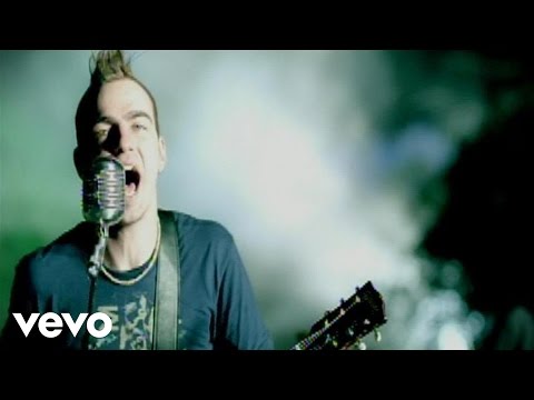 Youtube: Three Days Grace - I Hate Everything About You (Official Video)