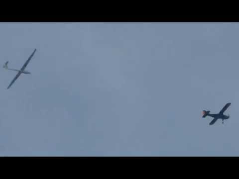 Youtube: Piper schleppt Segelflieger im Flug ab - nur Fotos!