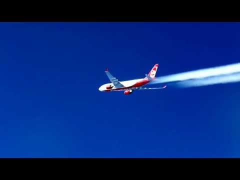Youtube: Contrails - Air Berlin A330 Mid-Atlantic