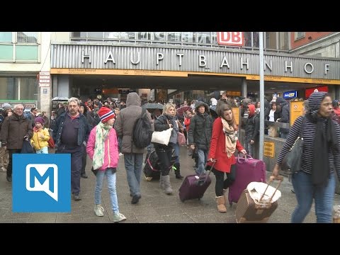 Youtube: Orkan-Chaos über Bayern: Münchner Hauptbahnhof wird evakuiert