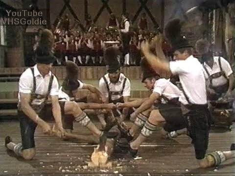 Youtube: Chiemgauer Buam - Schuhplattler (Holzhacker) - 1981