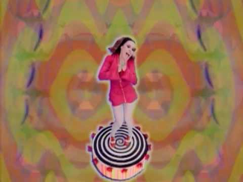 Youtube: Deee-Lite - Groove Is In The Heart (Official Video)