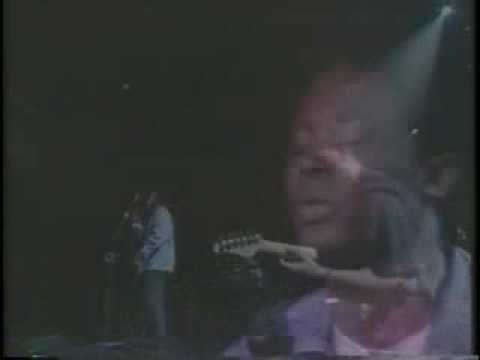 Youtube: Lokua Kanza - Wapi Yo - Heineken Concerts  -São Paulo-1997