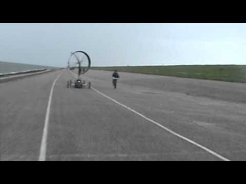 Youtube: DTU wind turbine racer WORLD record 74.5 %