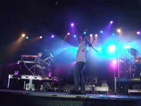 Youtube: Simple Minds & INXS - Tempus Two - Waterfront - March 2007