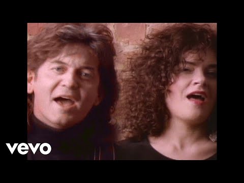 Youtube: Rosanne Cash, Rodney Crowell - It's Such A Small World (Official Video)
