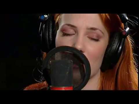 Youtube: Epica - Run For a Fall (acústica - acoustic) (with lyrics y subtítulos en español)