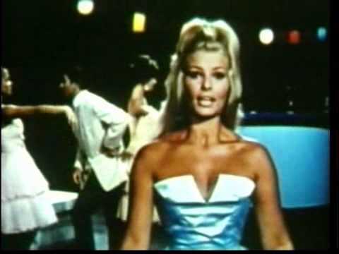 Youtube: Vivi Bach - Das süße Leben 1962   ( Scopitone-Film )