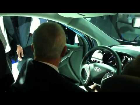 Youtube: IAA 2011 Hyundai new generation i30 and Martin Winterkorn (Chairman of the Volkswagen AG)