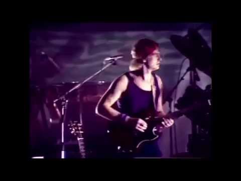 Youtube: Mike Oldfield Crisis Final part Live