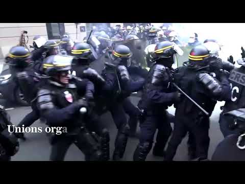 Youtube: French riot police clash with protesting firefighters in Paris