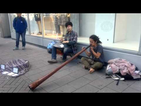 Youtube: Hang & Digeridoo - Street Artists in Amsterdam