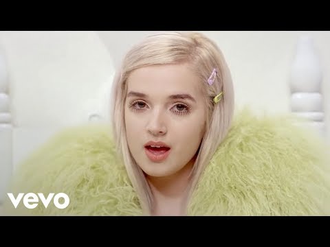 Youtube: That Poppy - Lowlife (Official Video)