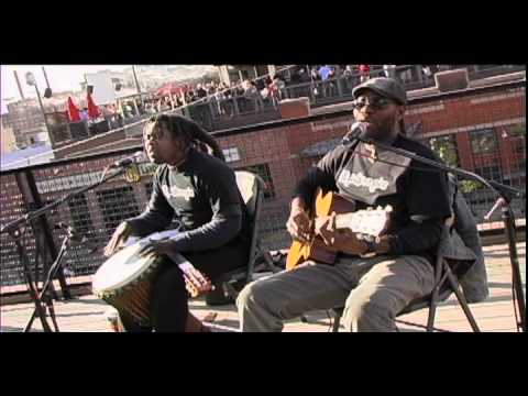 Youtube: Playing for Change - Bob Marley "Three Little Birds" - Acoustic MoBoogie Rooftop Session