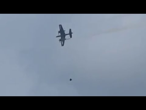 Youtube: UFO Invades Airshow 2.0
