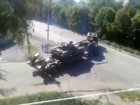 Youtube: Колонна украинской техники в Артемовске 26.07