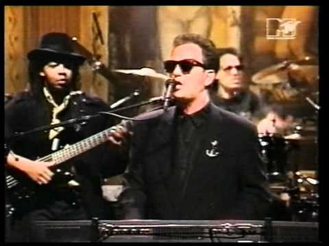 Youtube: Billy Joel - We didn't start the fire / The Downeaster 'Alexa' (live 1989)