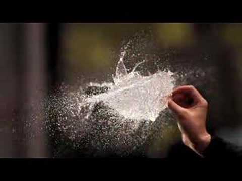 Youtube: Schweppes Burst slow motion balloons Ad