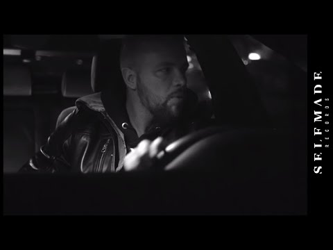 Youtube: KOLLEGAH - Pitbulls & AKs (prod. von Reaf) (Official HD Video)