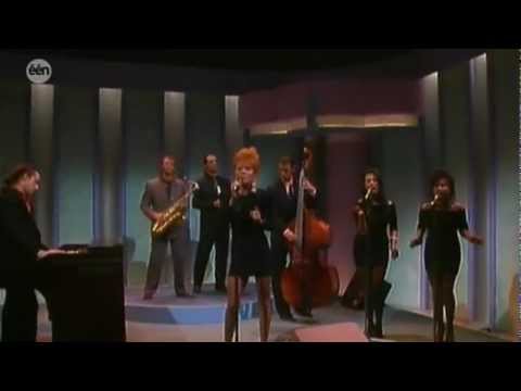 Youtube: Vaya con dios - What's a woman (drie uur Jessie)