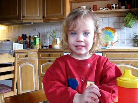 Youtube: Amazing, little german girl Emily say DNA